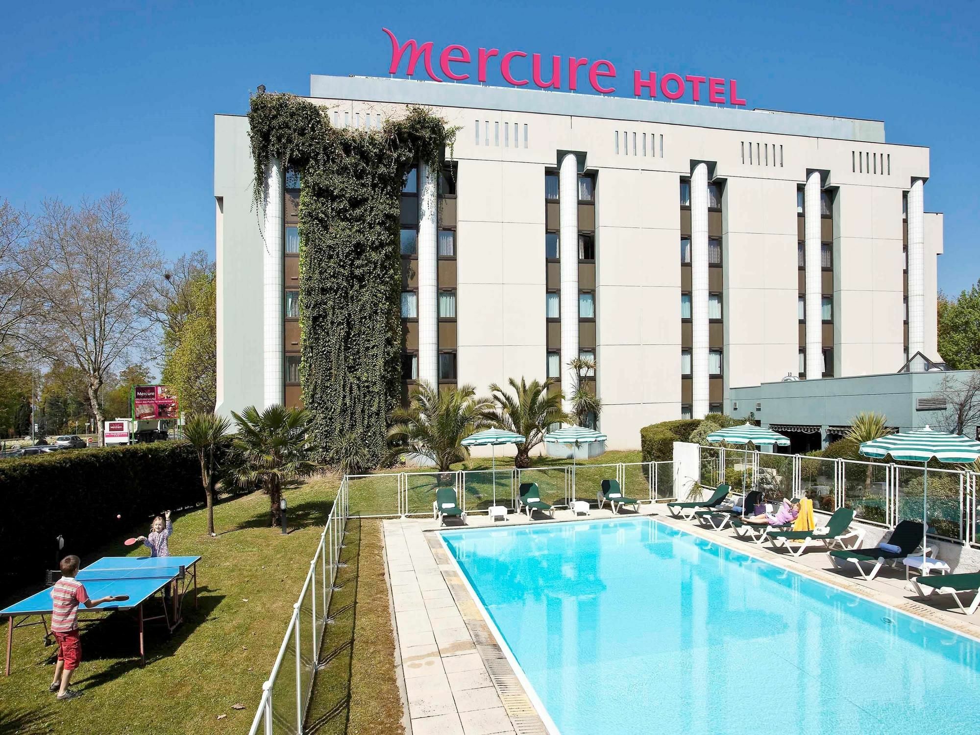 Mercure Pau Palais Des Sports Экстерьер фото